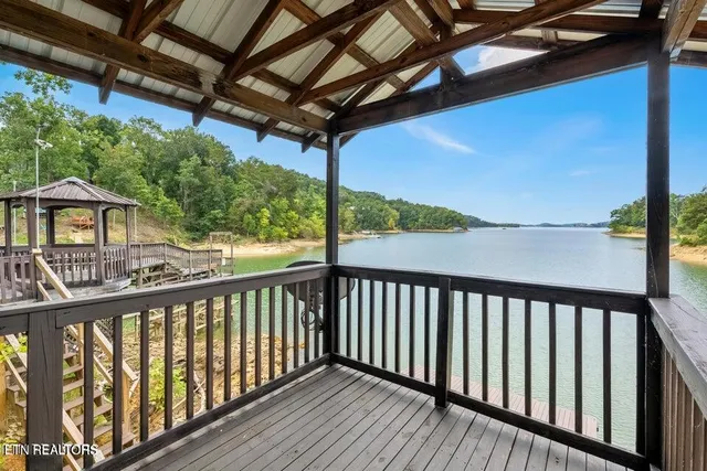 $1,100,000 | 1551 Kinder Lane, Dandridge, TN 37725