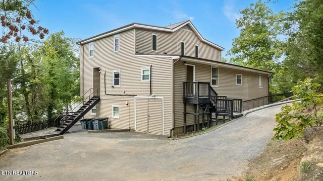 $1,100,000 | 1551 Kinder Lane, Dandridge, TN 37725