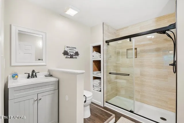 $1,100,000 | 1551 Kinder Lane, Dandridge, TN 37725