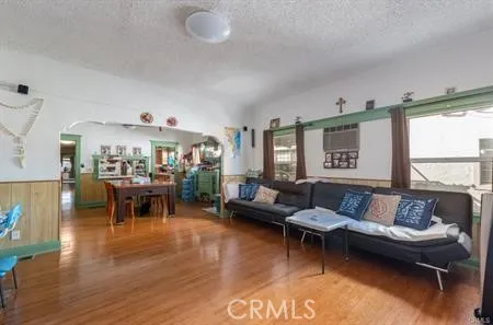 $1,320,000 | 3025 Edgehill Drive, Los Angeles, CA 90018