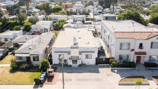 $1,320,000 | 3025 Edgehill Drive, Los Angeles, CA 90018