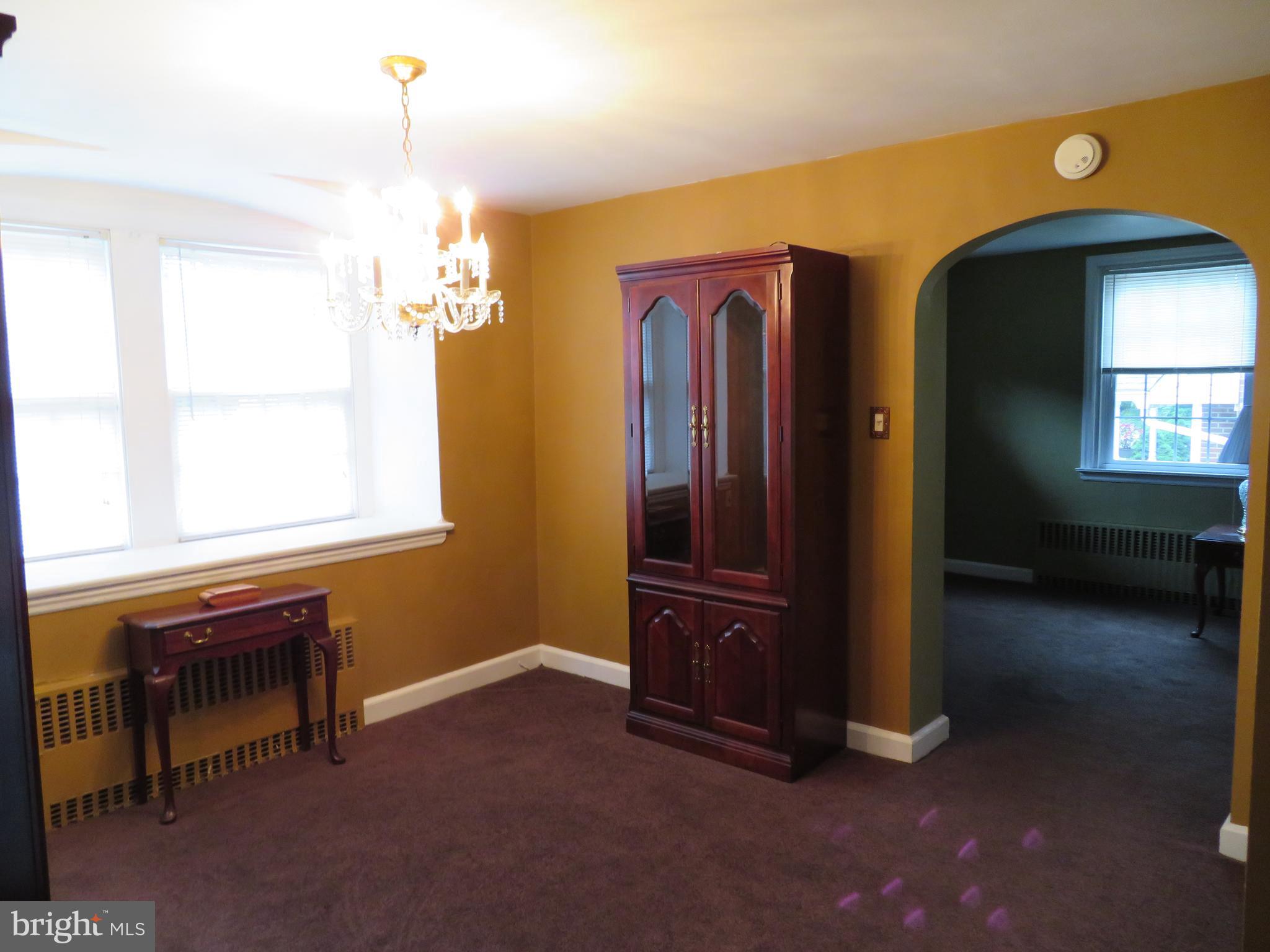 616 Croyden Road Cheltenham, PA 19012 - Photo 7 of 27 Bright sunshine coming in window in Dining Room