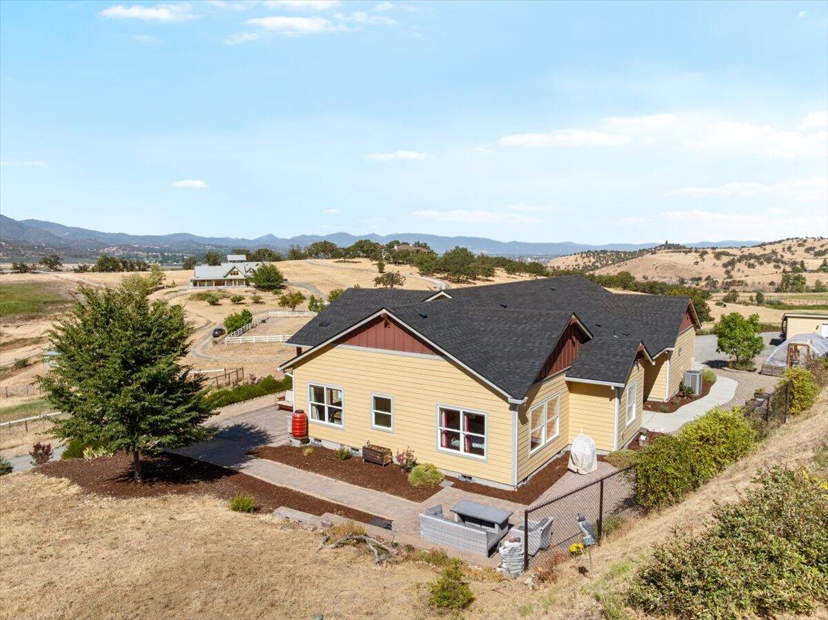 4856 Payne Road Medford, OR 97504 - Photo 40 of 49 Drone shot of house, south side