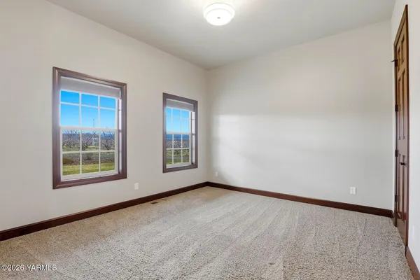$1,190,000 | 13057 West Church Road, Yakima, WA 98903