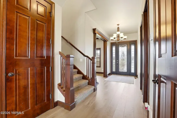 $1,190,000 | 13057 West Church Road, Yakima, WA 98903
