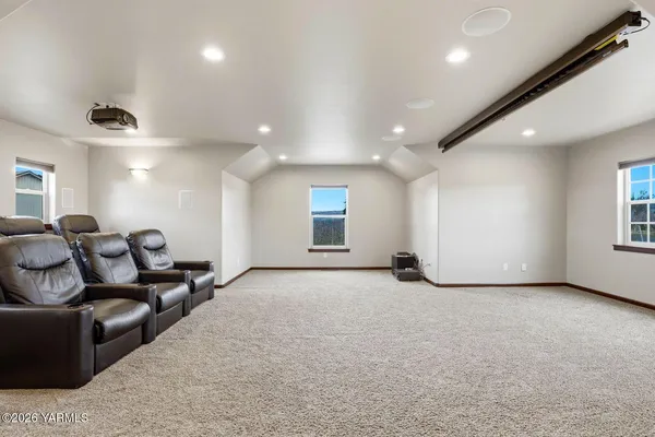 $1,190,000 | 13057 West Church Road, Yakima, WA 98903