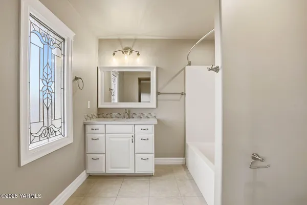 $1,190,000 | 13057 West Church Road, Yakima, WA 98903