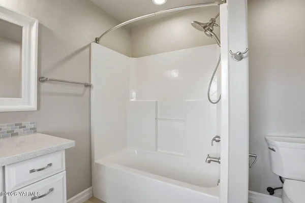 $1,190,000 | 13057 West Church Road, Yakima, WA 98903