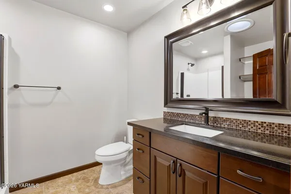 $1,190,000 | 13057 West Church Road, Yakima, WA 98903