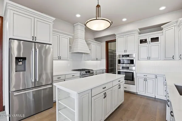 $1,190,000 | 13057 West Church Road, Yakima, WA 98903