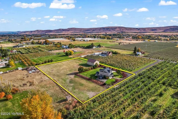 $1,190,000 | 13057 West Church Road, Yakima, WA 98903