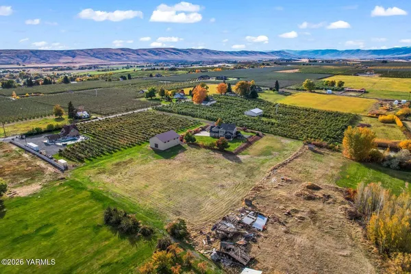 $1,190,000 | 13057 West Church Road, Yakima, WA 98903