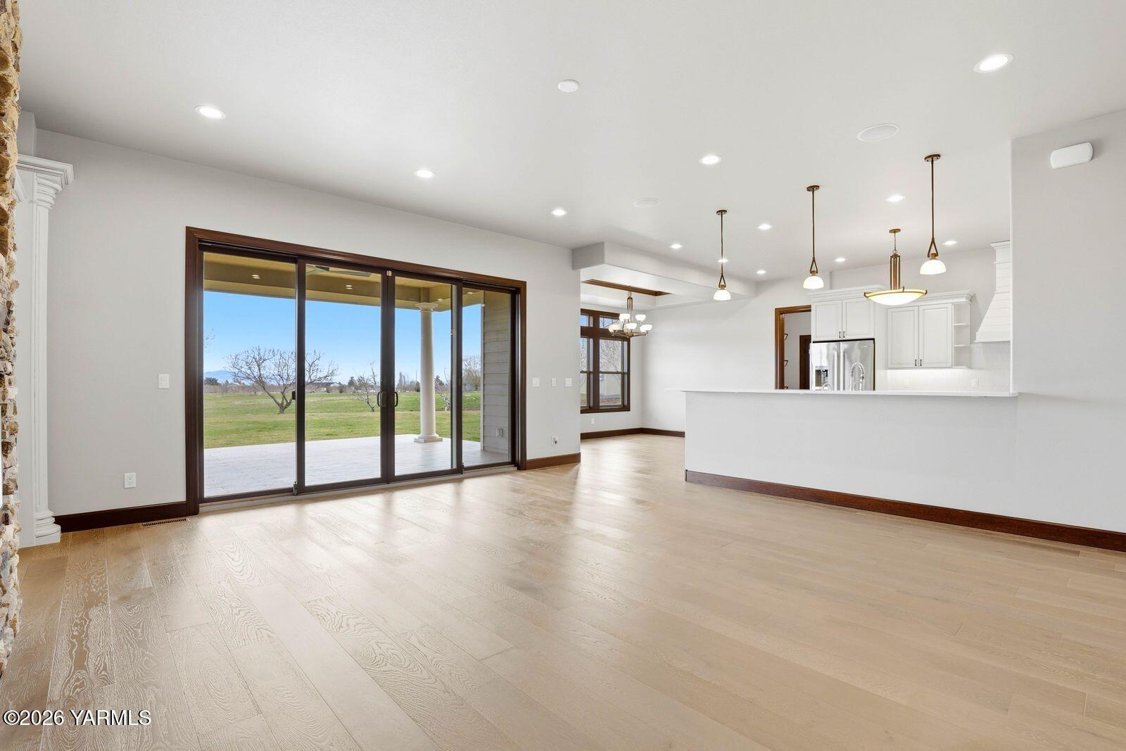 13057 West Church Road Yakima, WA 98903 - Photo 7 of 46 13507 W Church Rd031