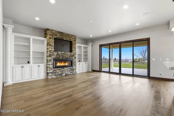 $1,190,000 | 13057 West Church Road, Yakima, WA 98903