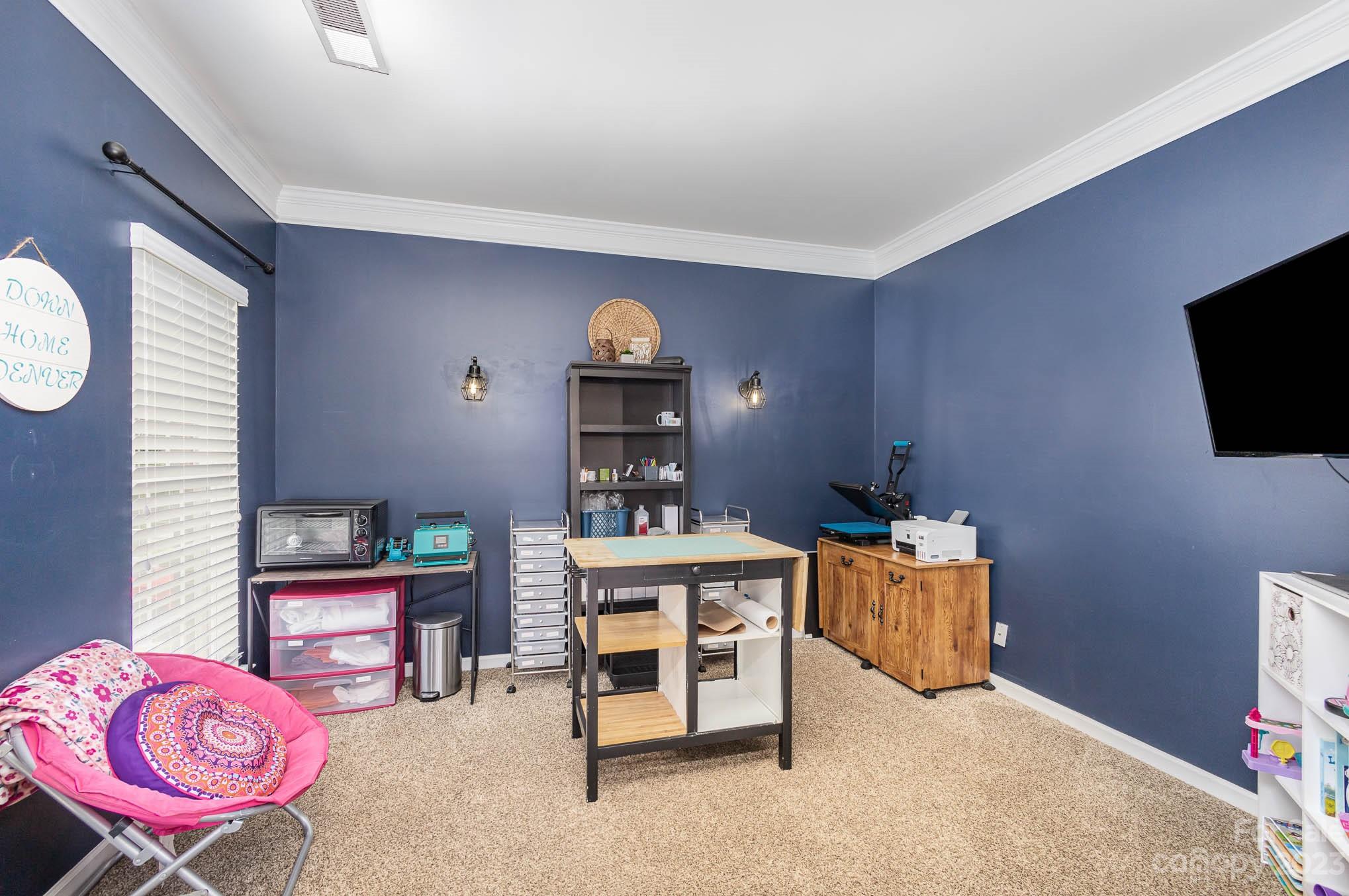 2379 Smith Cove Road Denver, NC 28037 - Photo 18 of 40 a workspace with furniture