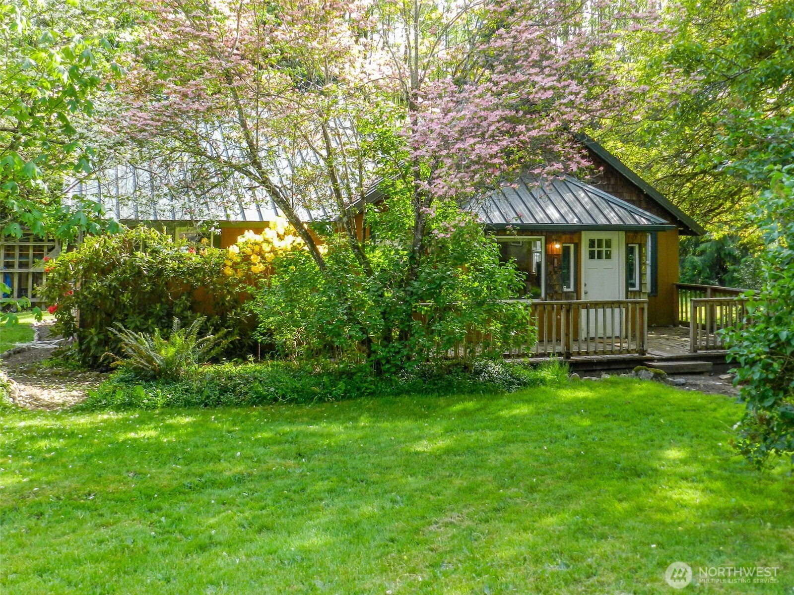 1364 Silverbrook Road Randle, WA 98377 - Photo 5 of 40