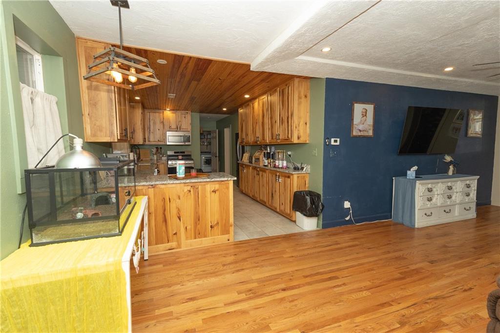 5831 Cr 5900 Road Cherryvale, KS 67335 - Photo 3 of 43