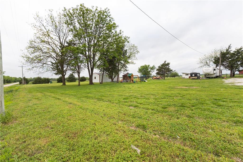 5831 Cr 5900 Road Cherryvale, KS 67335 - Photo 33 of 43