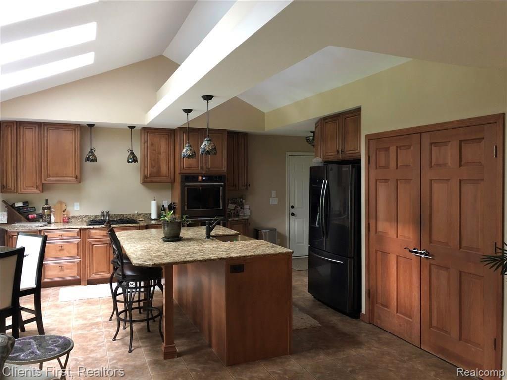 8175 Ridge Road North Canton, MI 48187 - Photo 30 of 70 Inside - Kitchen 1.jpg