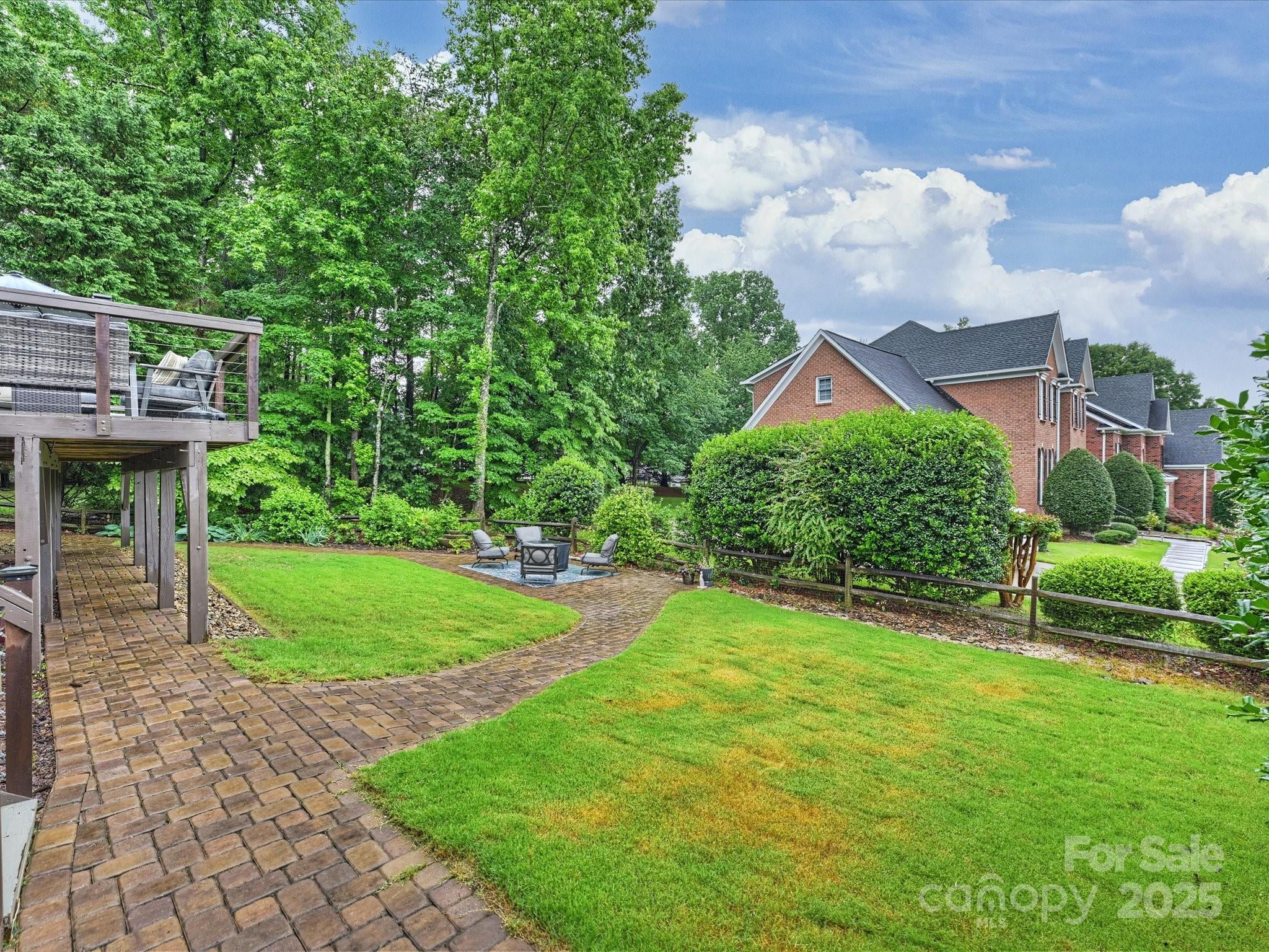16308 Woolwine Road Charlotte, NC 28278 - Photo 34 of 40 Gallery Image 34