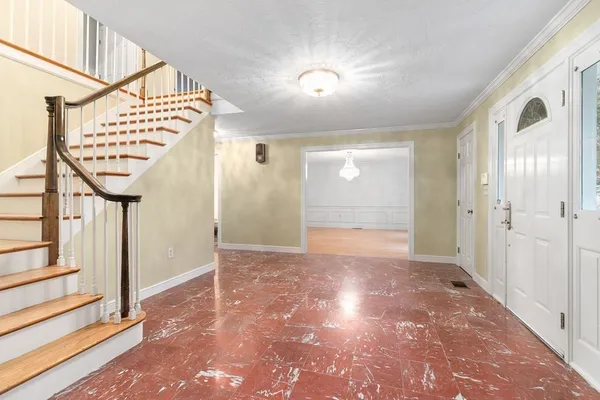 $8,500 | 1 Sutton Place, Weston, MA 02493
