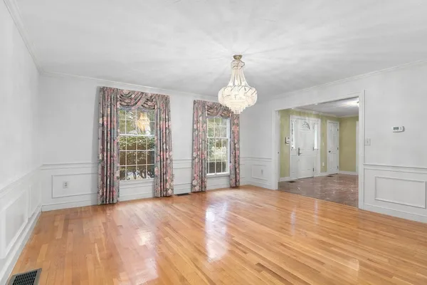 $8,500 | 1 Sutton Place, Weston, MA 02493