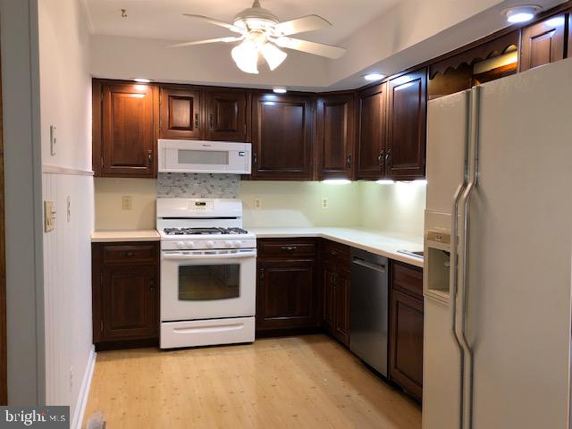 6 Collins Road Trenton, NJ 08619 - Photo 6 of 19 Kitchen