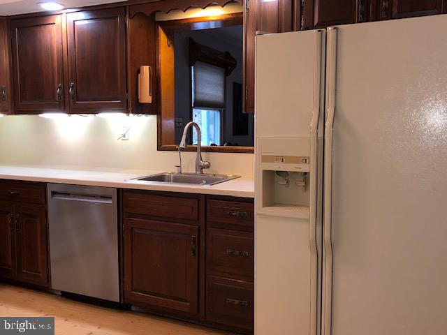 6 Collins Road Trenton, NJ 08619 - Photo 8 of 19