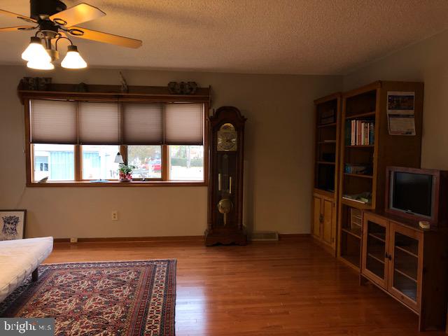 6 Collins Road Trenton, NJ 08619 - Photo 10 of 19