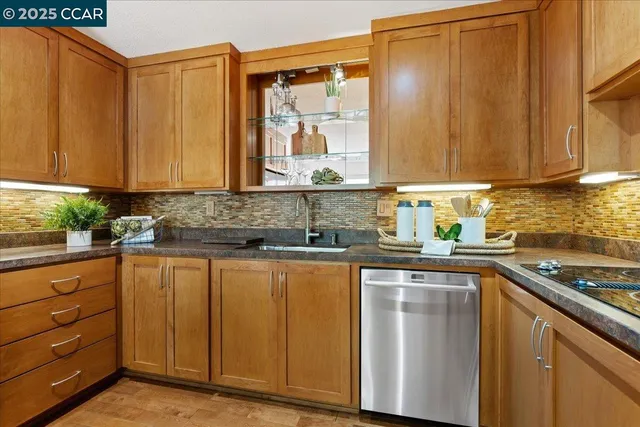 $1,075,000 | 1875 Lamplight Court, Walnut Creek, CA 94597