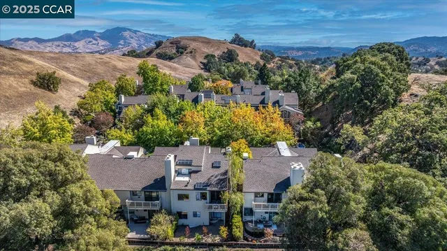 $1,075,000 | 1875 Lamplight Court, Walnut Creek, CA 94597