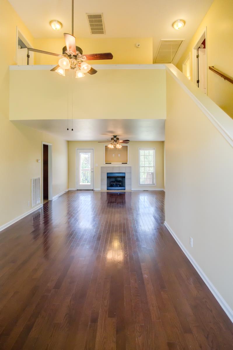 1031 Bluejay Lane Adams, TN 37010 - Photo 3 of 19 What a impression! So open.. So bright! How would you make this YOUR SPACE!!??