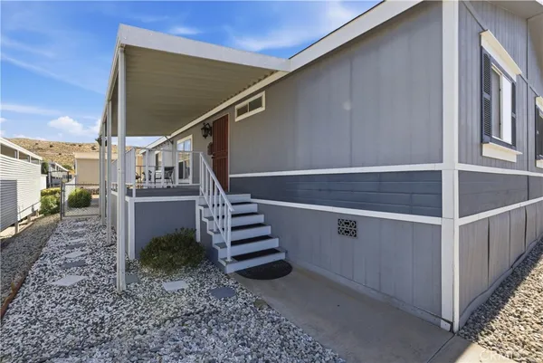$270,000 | 5200 Entrar Drive, Unit 134, Palmdale, CA 93551