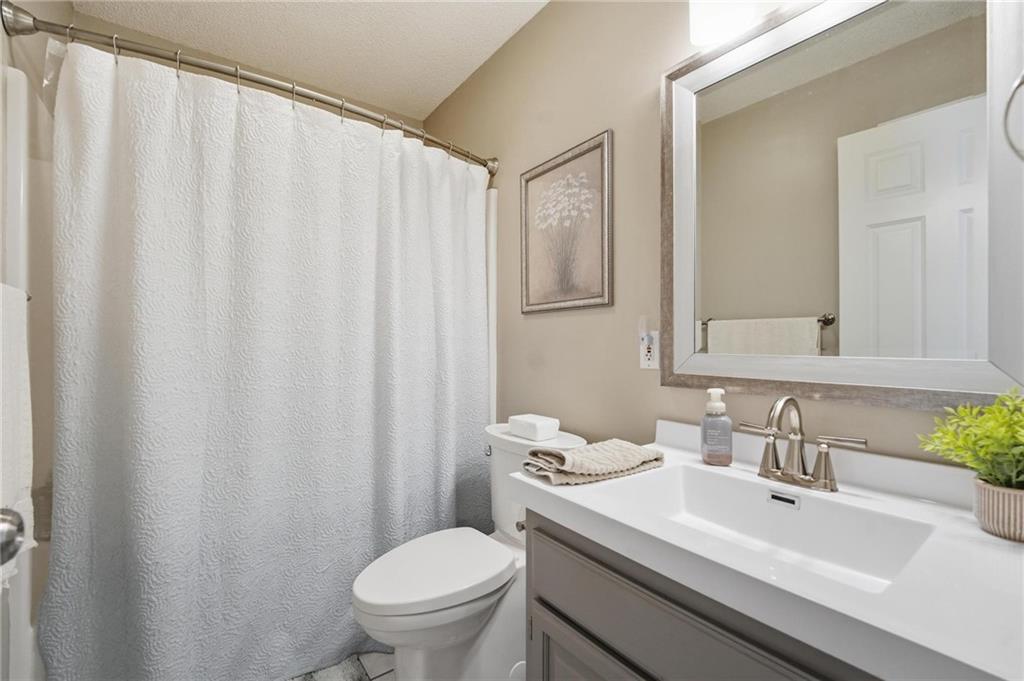 820 Southwest Benjamin Circle Lee's Summit, MO 64081 - Photo 20 of 37