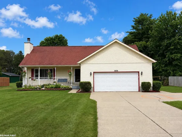 $384,900 | 2835 West Water Street, Port Huron, MI 48060