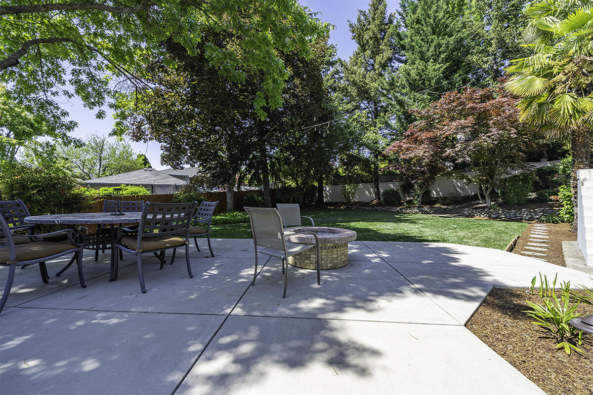 2972 Rosedale Terrace Medford, OR 97504 - Photo 35 of 55 DSC02362-HDR-Edit