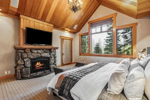 $5,795,000 | 8745 Lahontan Drive, Truckee, CA 96161