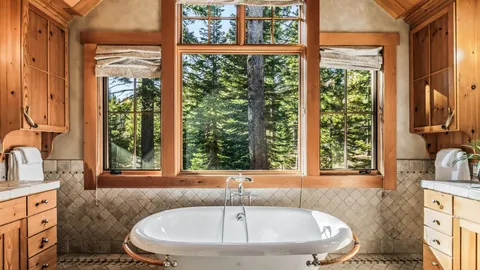 $5,795,000 | 8745 Lahontan Drive, Truckee, CA 96161