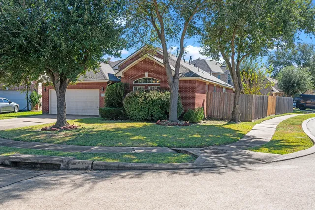 $374,000 | 10215 Rockdale Bridge Court, Sugar Land, TX 77498