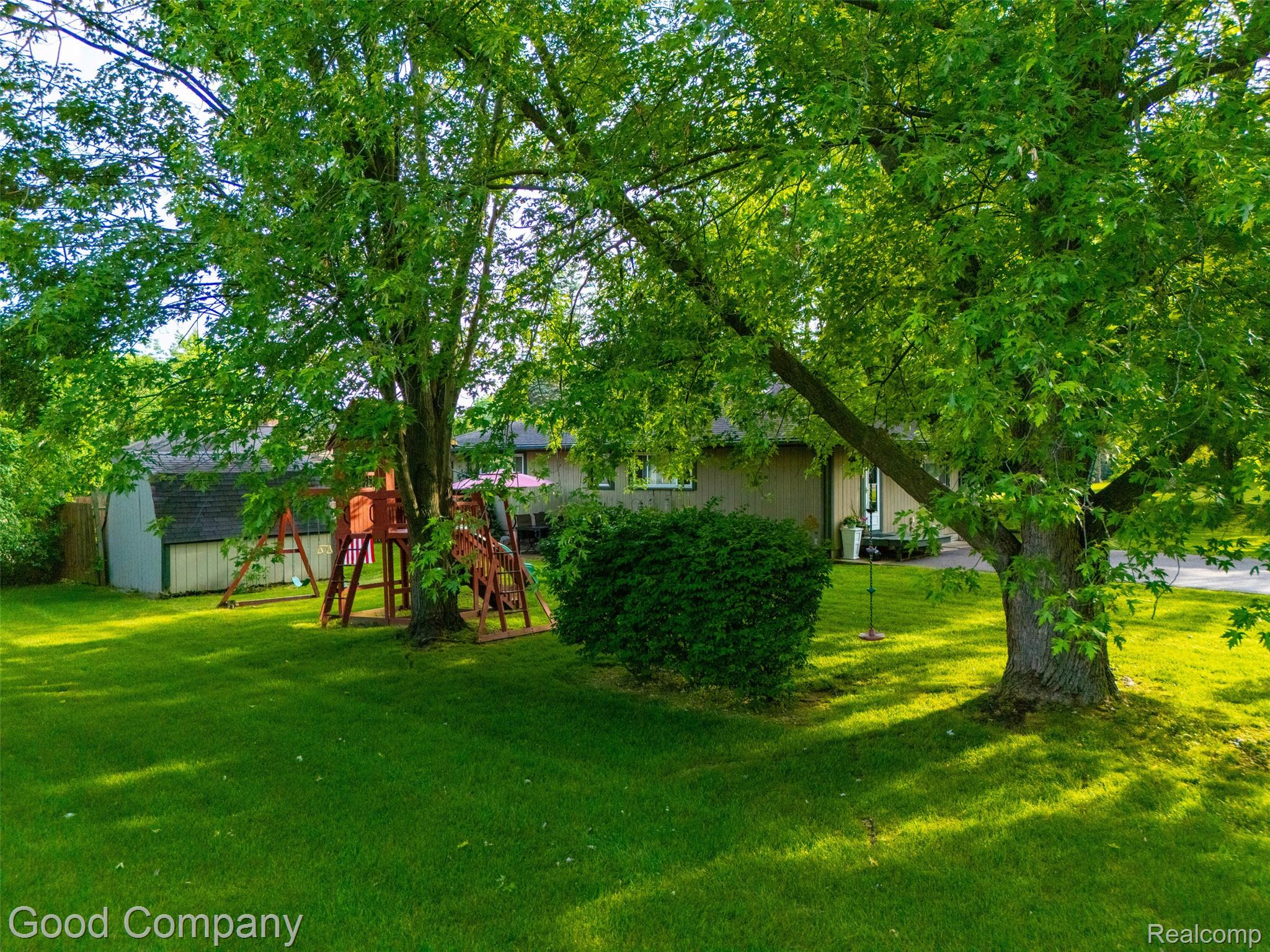 3615 Hazelton Avenue Rochester, MI 48307 - Photo 36 of 56 Yard