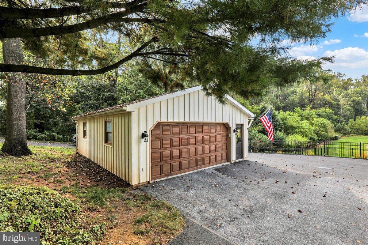 131 Distillery Road Newmanstown, PA 17073 - Photo 4 of 34