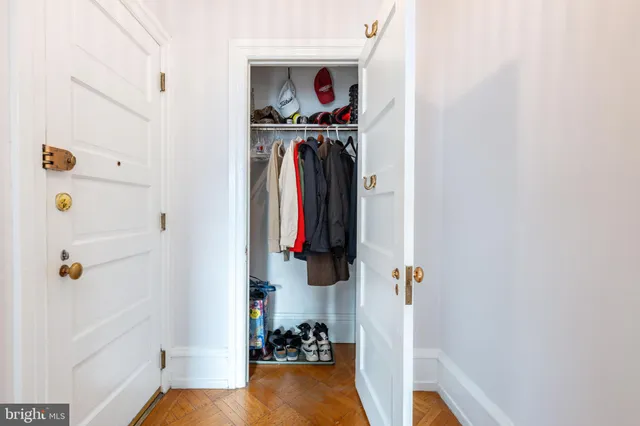 $295,000 | 250 South 13th Street, Unit 3E, Philadelphia, PA 19107