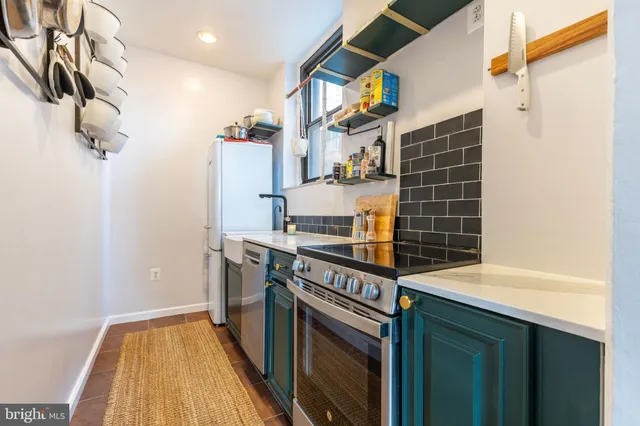 $295,000 | 250 South 13th Street, Unit 3E, Philadelphia, PA 19107