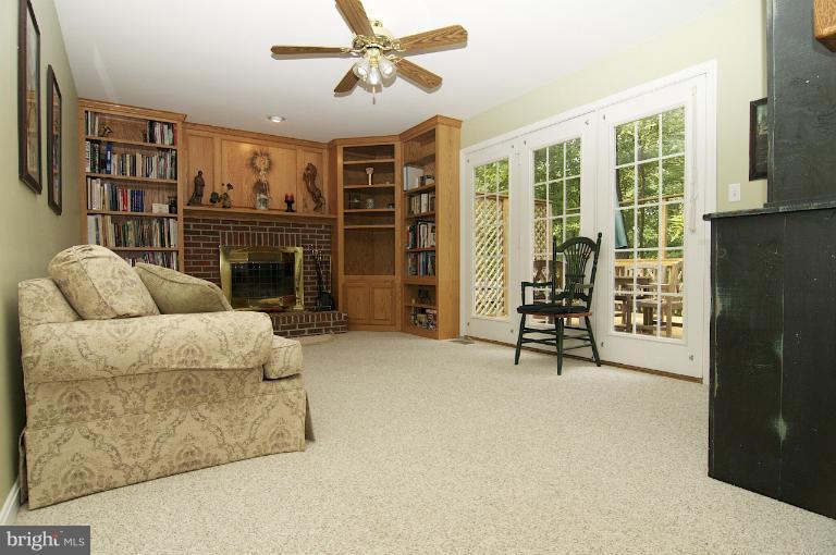 10728 Liberty Road Frederick, MD 21701 - Photo 16 of 30 Family Room