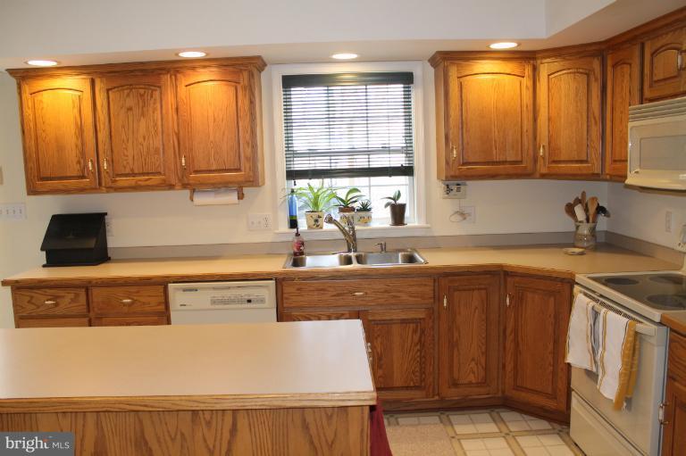 10728 Liberty Road Frederick, MD 21701 - Photo 24 of 30 Kitchen