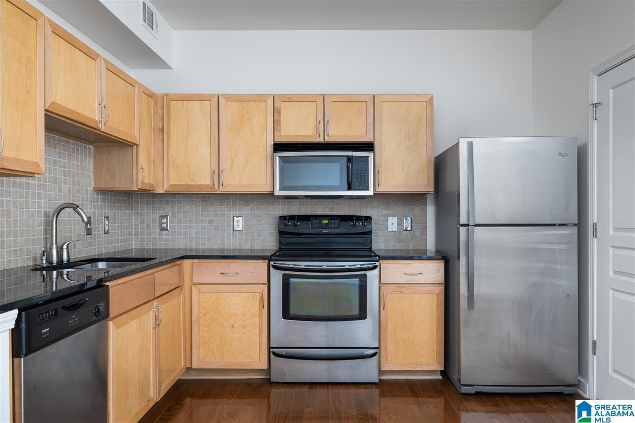 401 20th Street South, Unit 408 Birmingham, AL 35233 - Photo 13 of 36