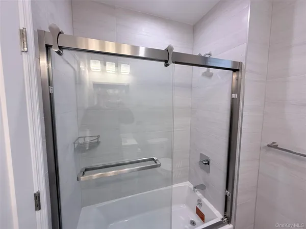 $4,100 | 40-18 50th Avenue, Unit 2 | Sunnyside