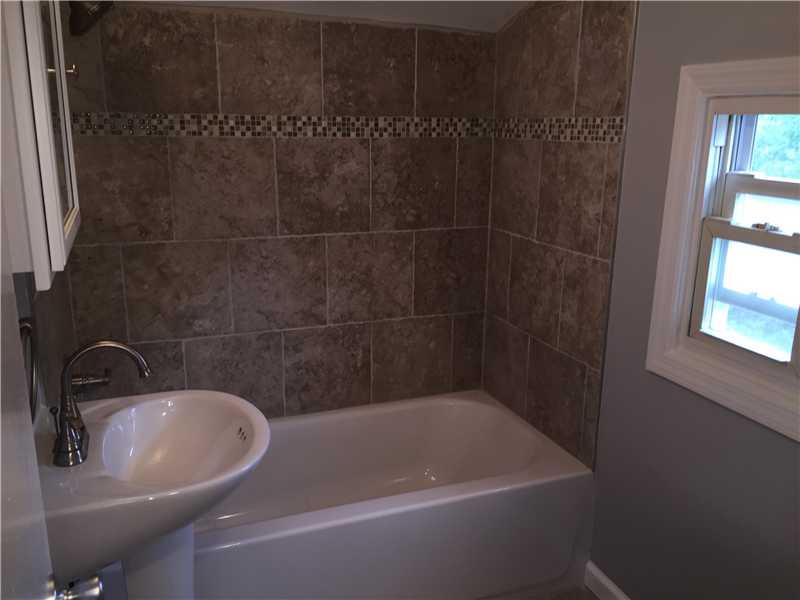 418 Edith Street Pittsburgh, PA 15211 - Photo 18 of 22 Full Bath.