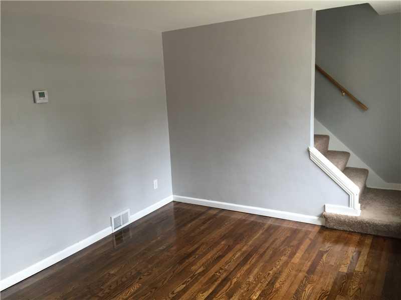 418 Edith Street Pittsburgh, PA 15211 - Photo 7 of 22 Living Room.