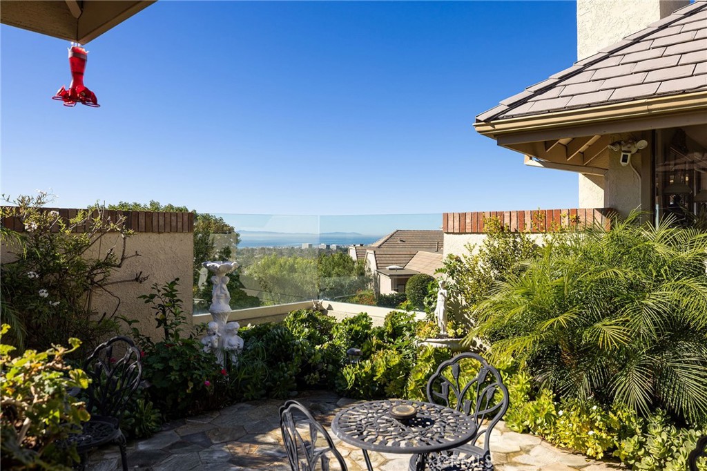 39 Harbor Ridge Drive Newport Beach, CA 92660 - Photo 34 of 53 a view of a patio